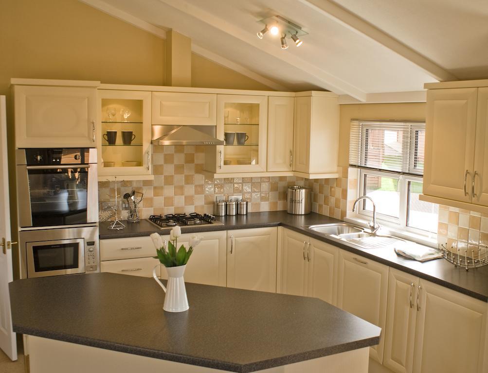 Mullacott Park Villa Ilfracombe Room photo